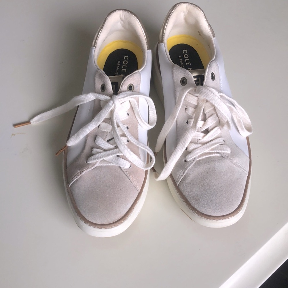 Cole Haan Grandseries Woman’s size 6.
